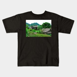 Vietnam - Ha Giang, Village de Tha, Lup, Me Kids T-Shirt